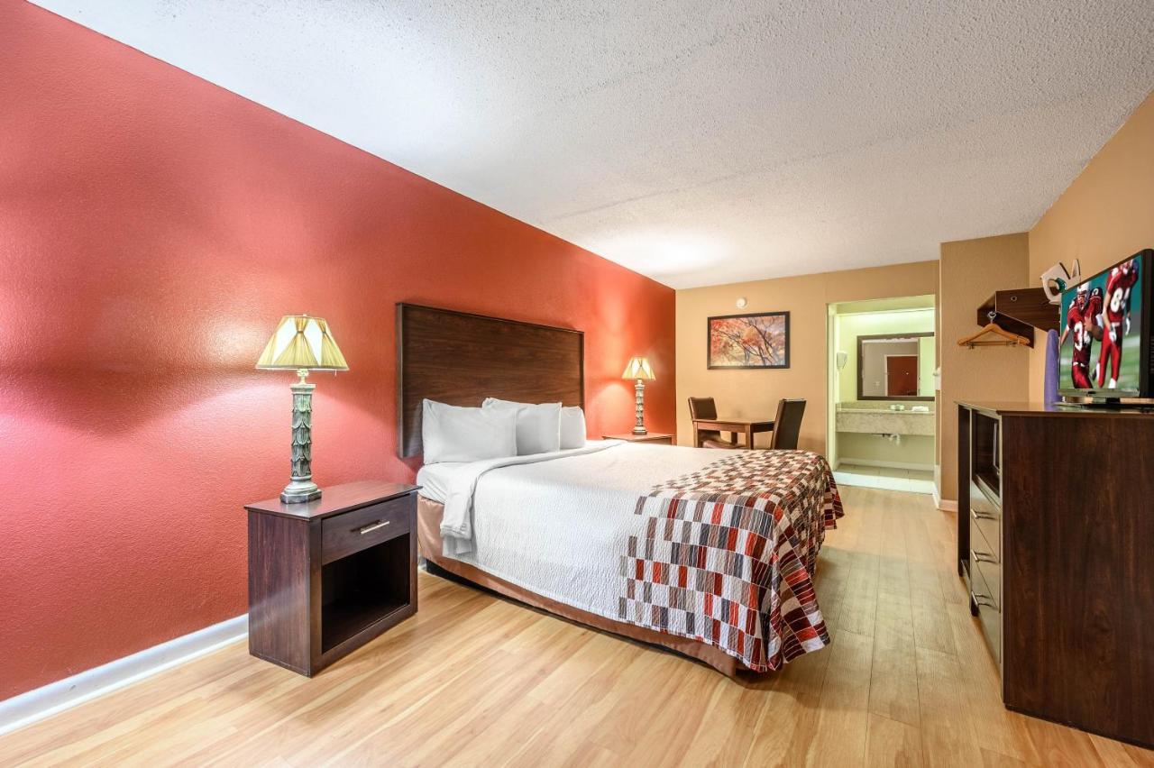 Red Roof Inn Sylacauga Exterior photo